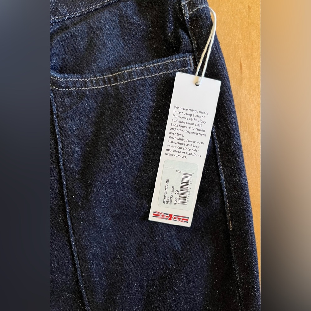 NWT - Women’s Hudson “Heidi” Jeans - High Rise with Wide Flare w. Split - Sz 29 - Picture 5 of 12